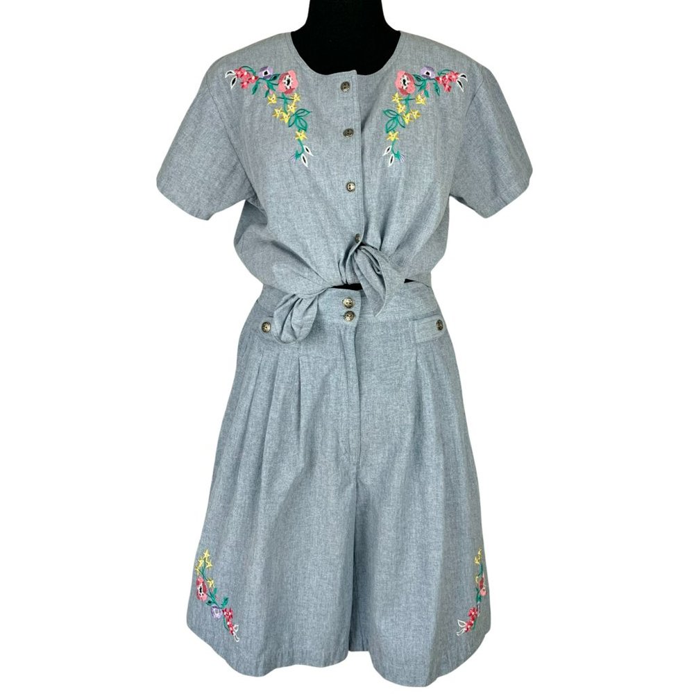 VINTAGE 80s-90s 2-Piece Embroidered Top & Shorts Set